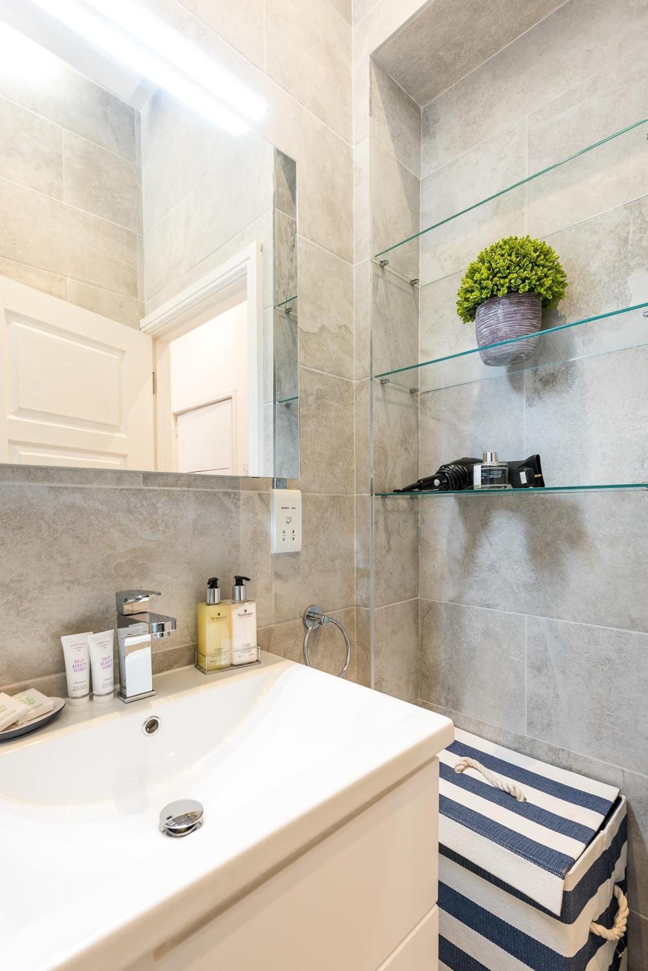 Apartament Casa Italia Near Kings Road In Chelsea With Wifi & Washing Machine Londyn Zewnętrze zdjęcie